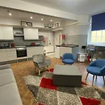 Entire Apartment In Central Brighton